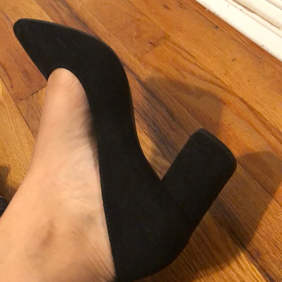 Pumps - Picture 4 of 4